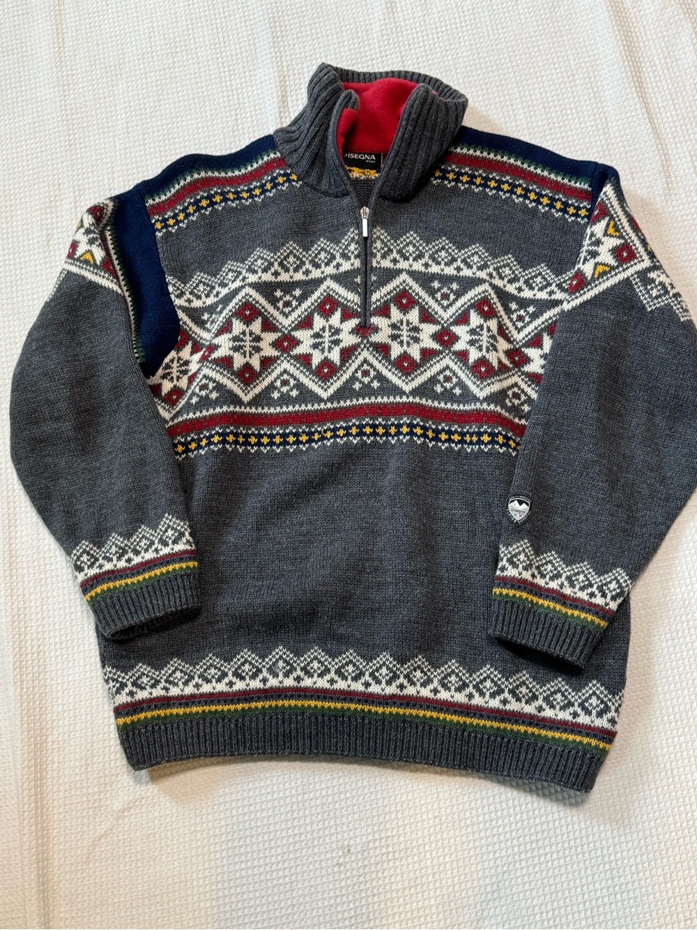 Disegna made in Italy Men's Gray Nordic Quarter-Zip Sweater with Red Accents